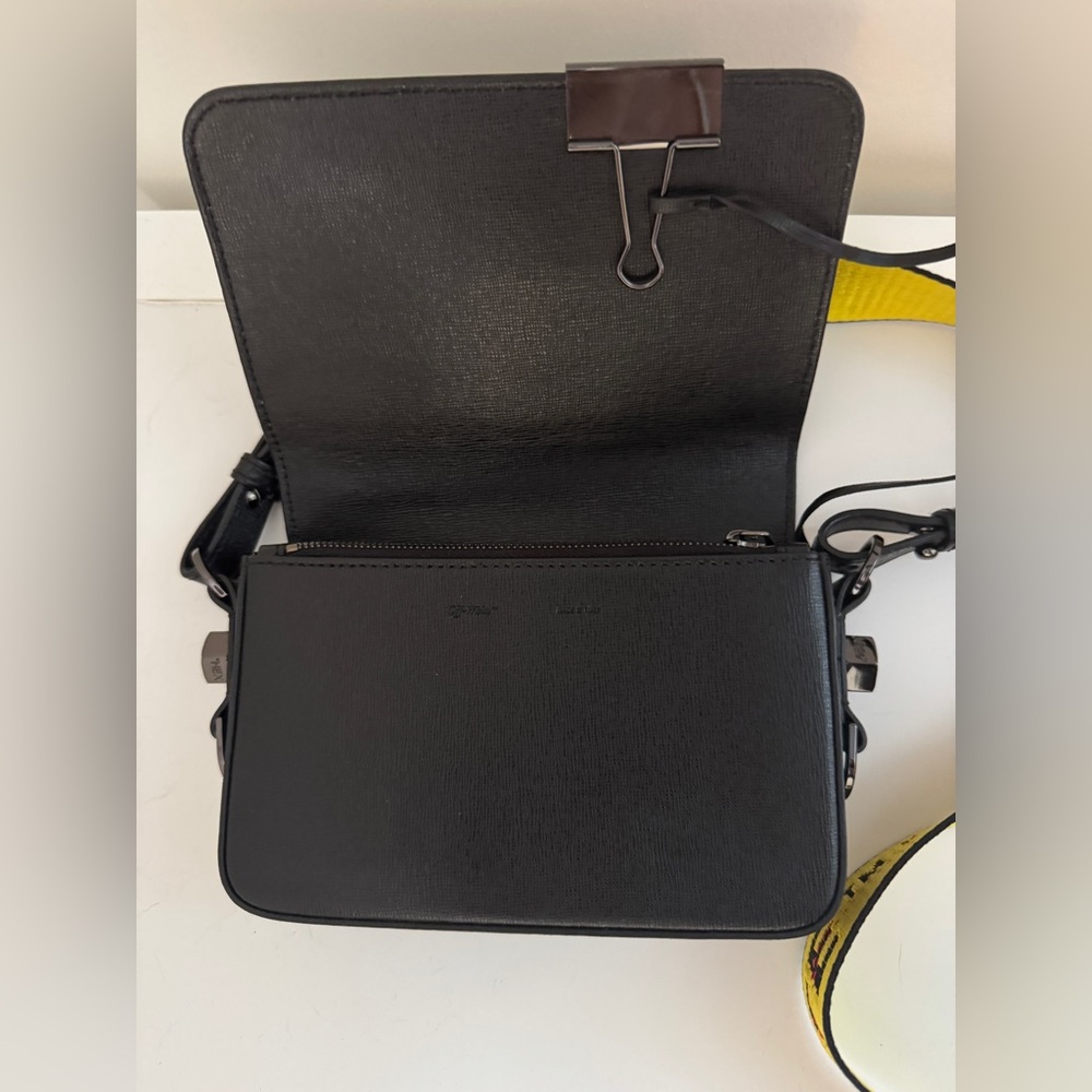 Off-White Black/White Diagonal Print Leather
Mini Binder Clip Crossbody Bag - Picture 5 of 10
